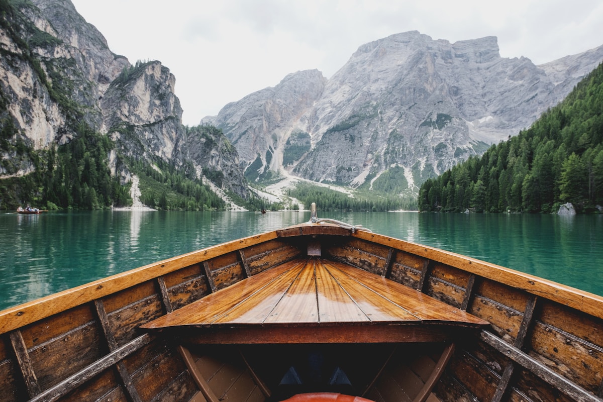 Couple travel adventure scenic landscape