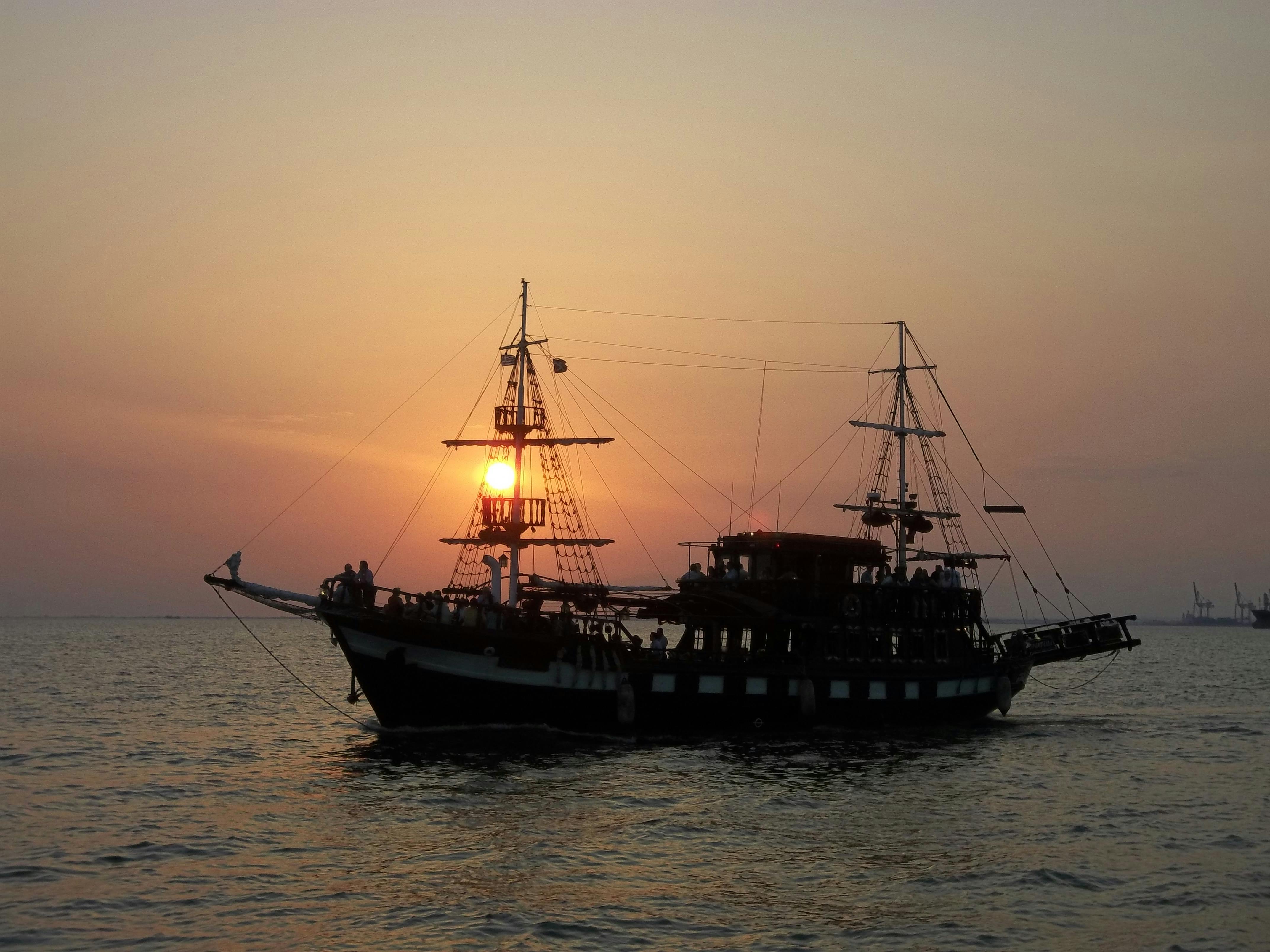 Yacht Dinner / Sunset Cruise – Langkawi